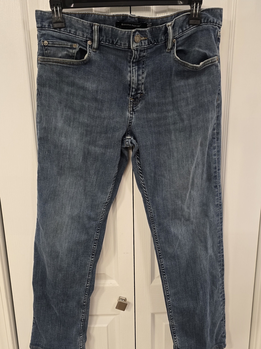 Banana Republic Men's Straight Jeans in Medium Wash Blue